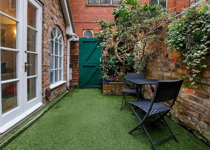 Monk Bar Garden Hideaway
