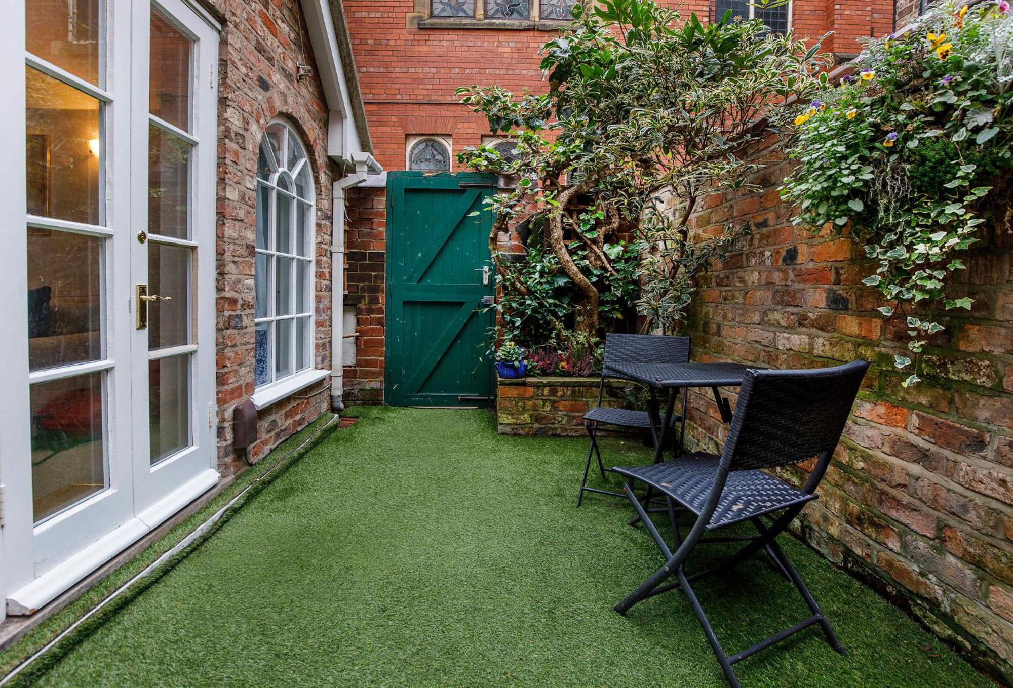 Monk Bar Garden Hideaway York