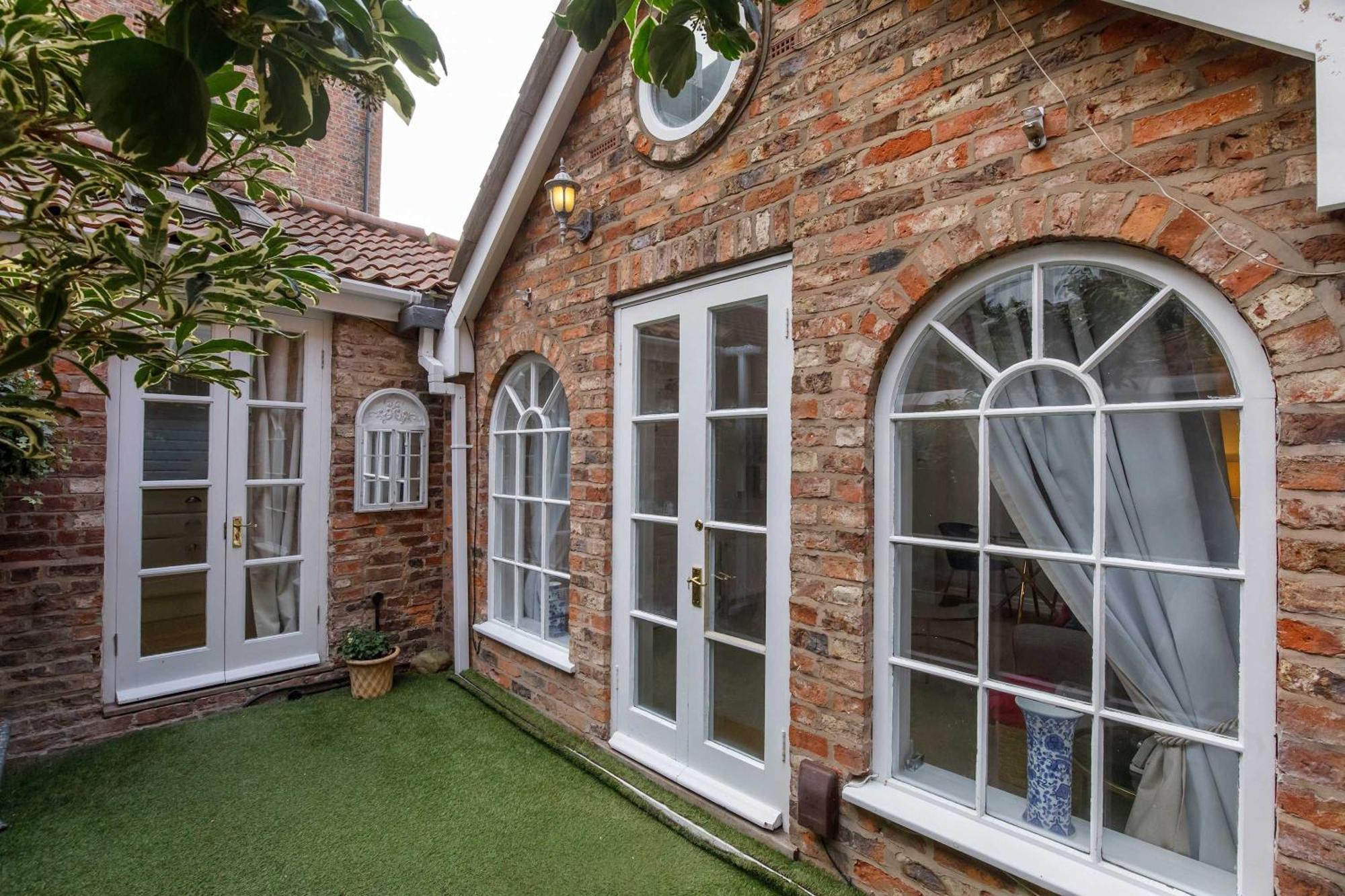 Monk Bar Garden Hideaway Holiday home York